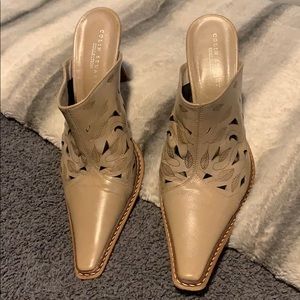 Beautiful leather pointy slides